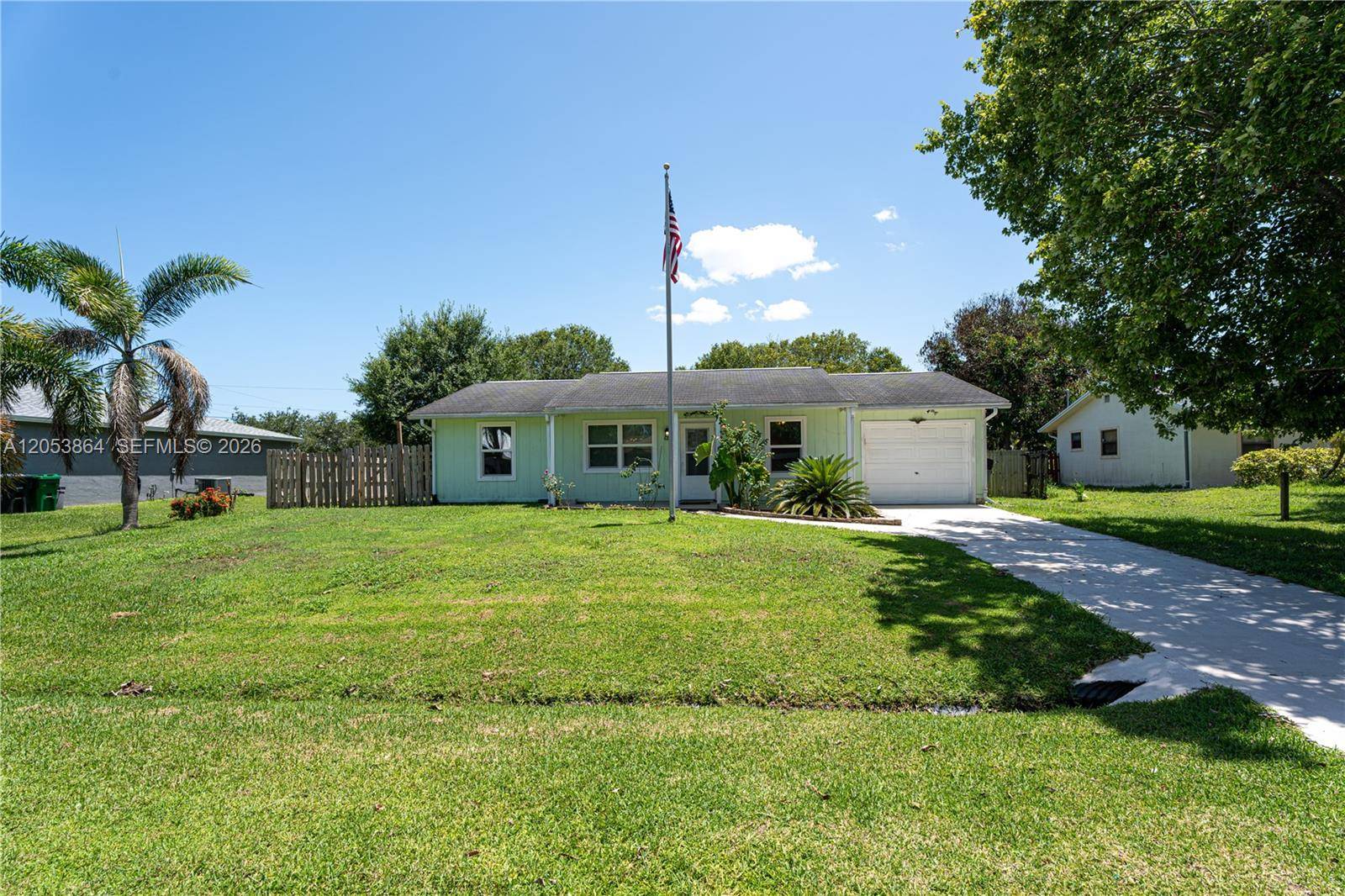 618 SW Ray AvePort St. Lucie - picture