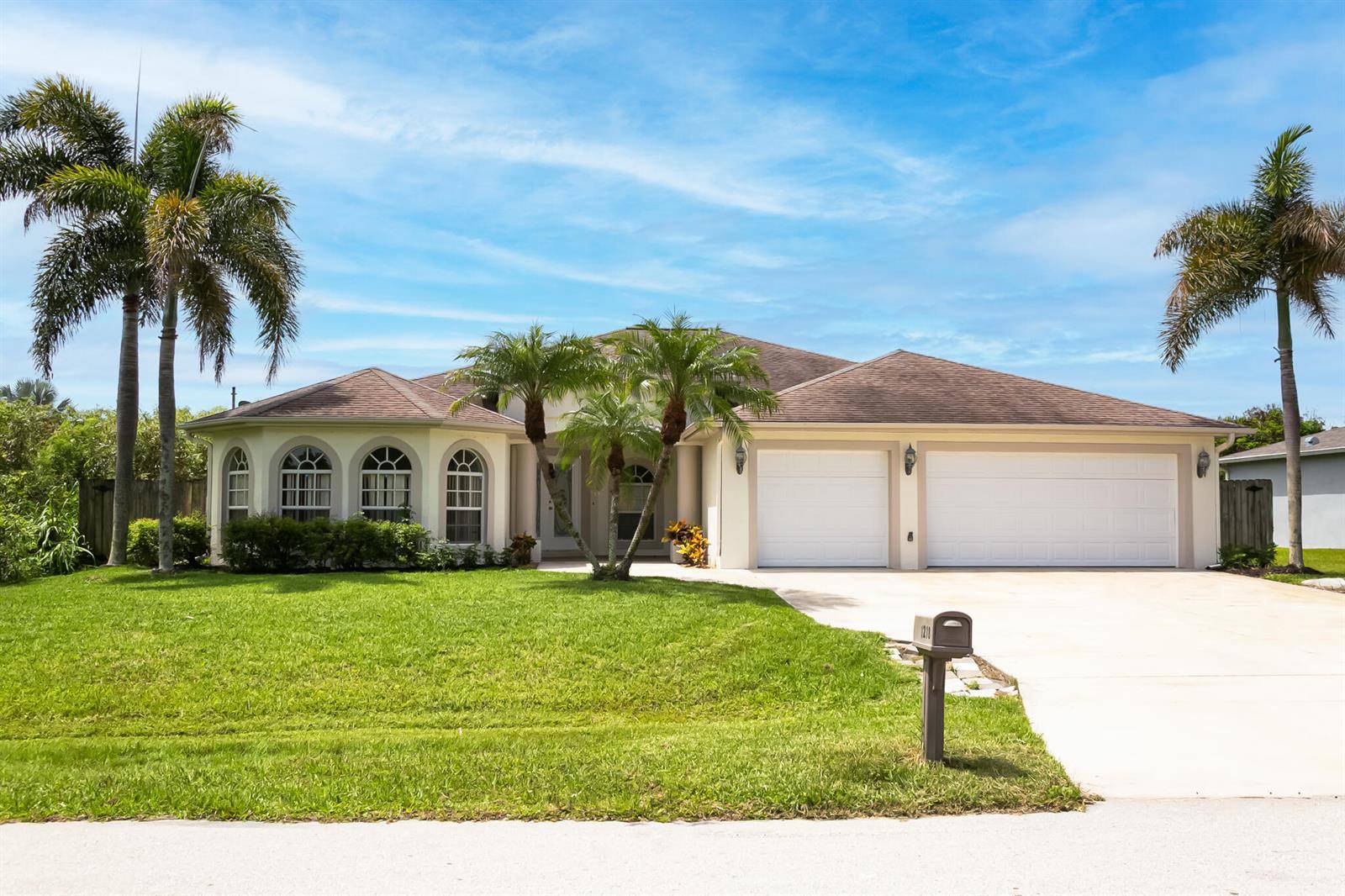 1218 SW SantiagoPort St. Lucie - picture