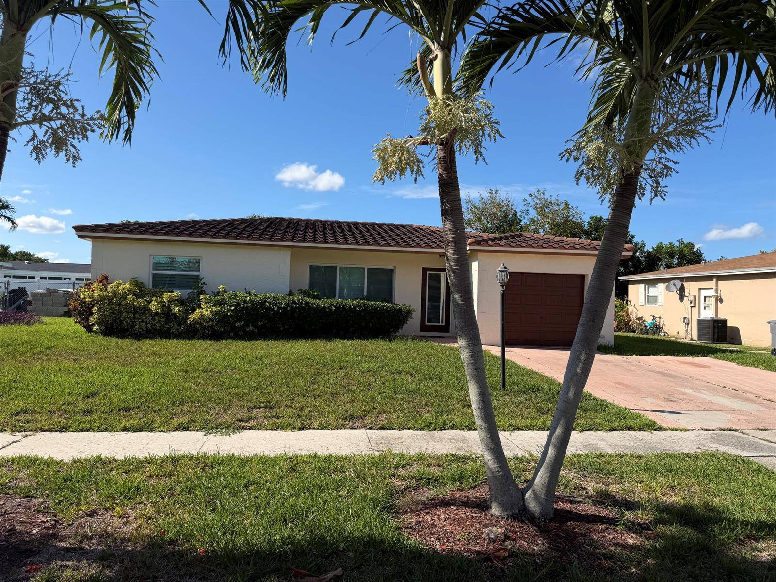4733 BISONBoca Raton - picture