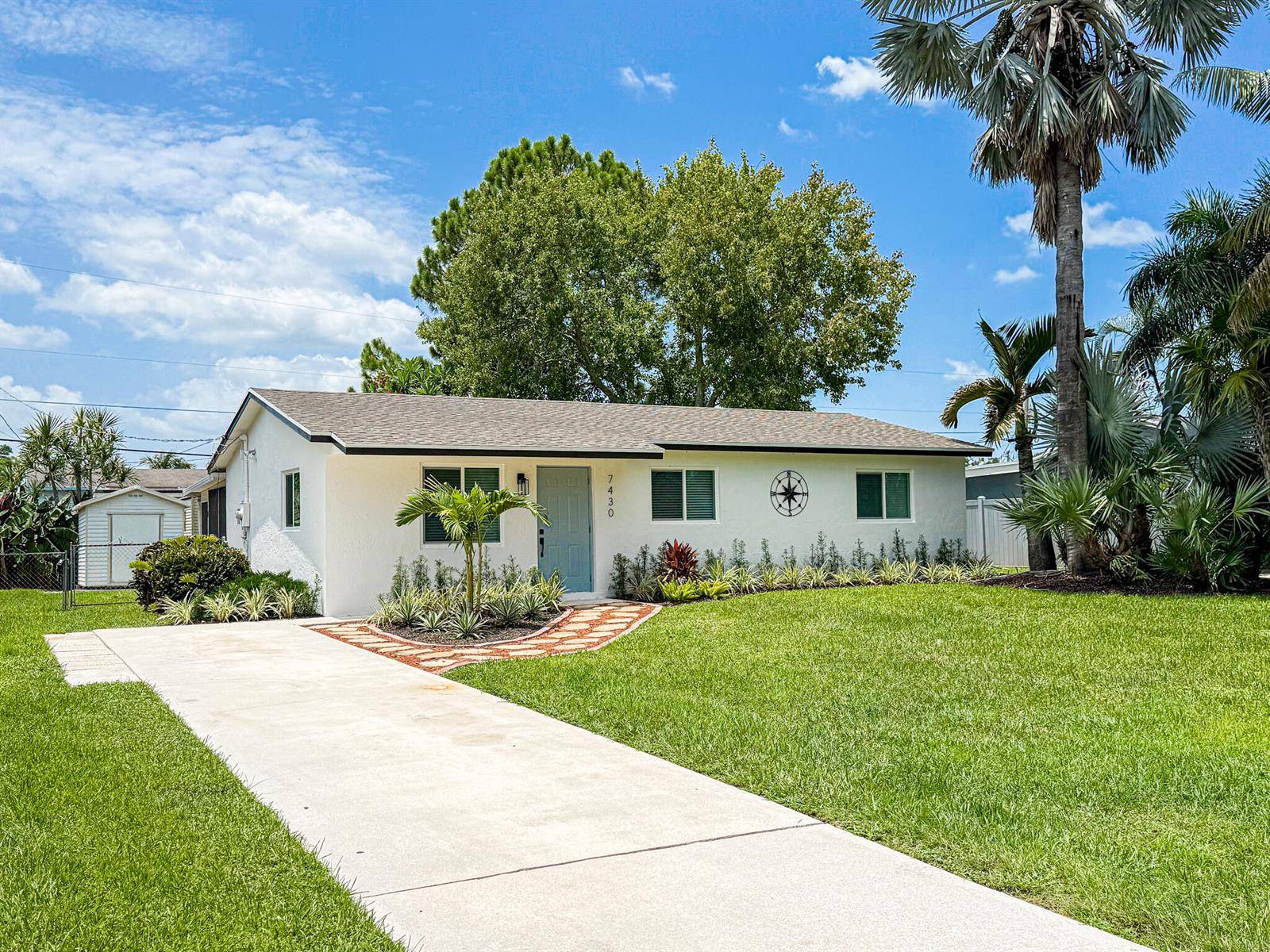 7430 CocoanutLake Worth - picture
