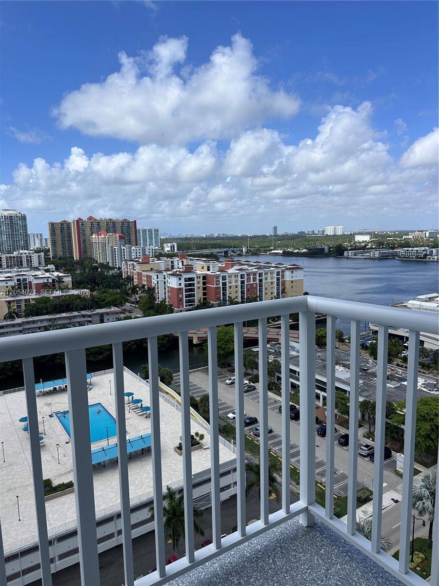 231 174th StSunny Isles Beach - WINSTON TOWERS 400 CONDO condo unit 1905 - picture