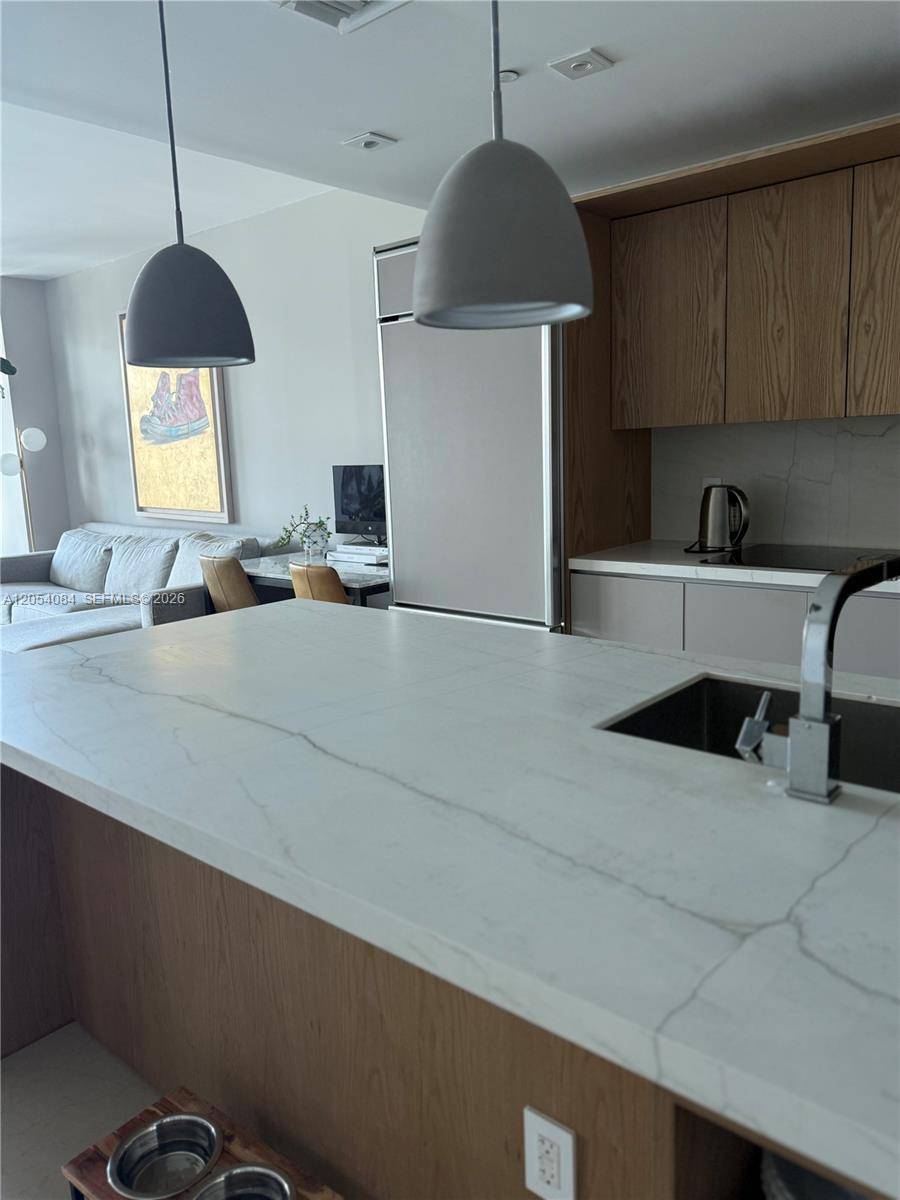 460 NE 28th StMiami - ICON BAY CONDO condo unit 803 - picture
