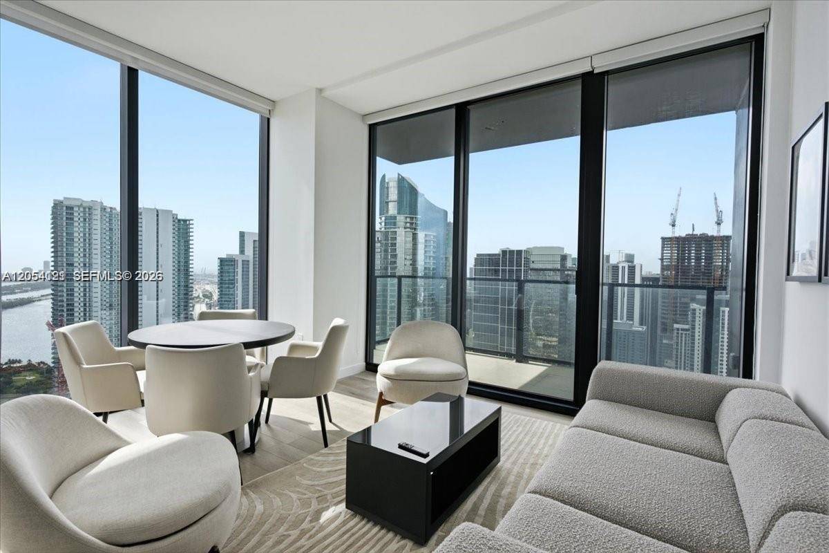 20 NE 11th StMiami - ELEVEN HOTEL AND RESIDENCE condo unit #4906 A - picture