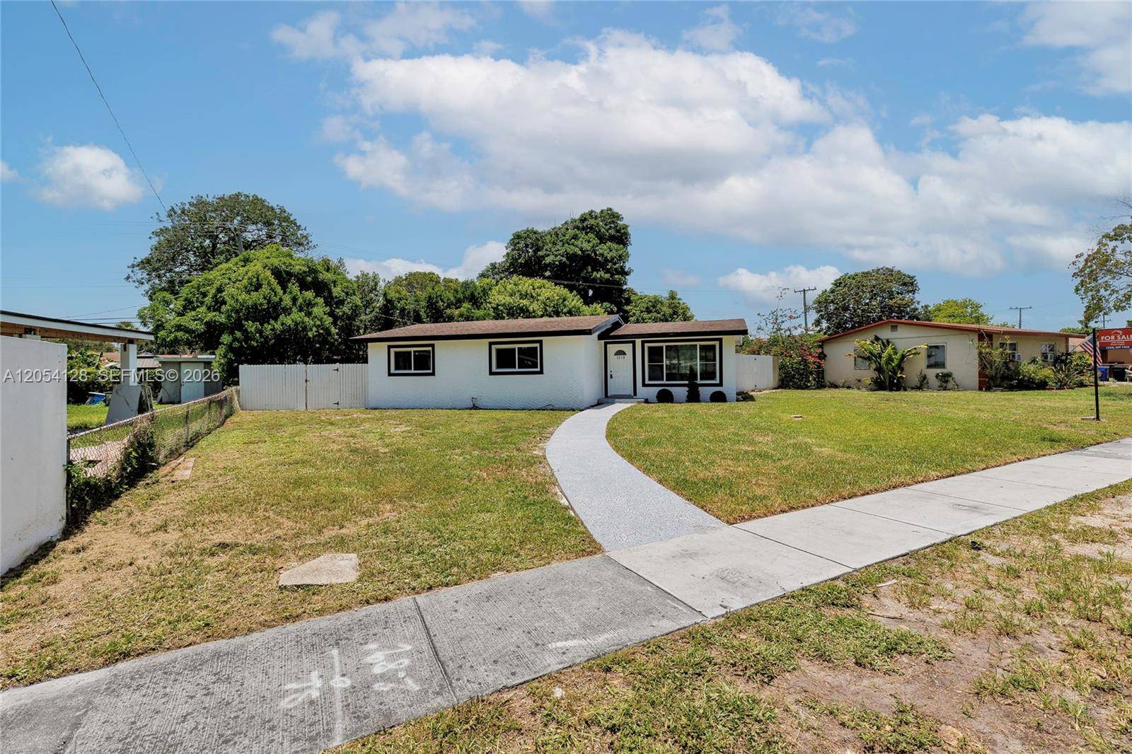 1218 NW 15th StFort Lauderdale - picture