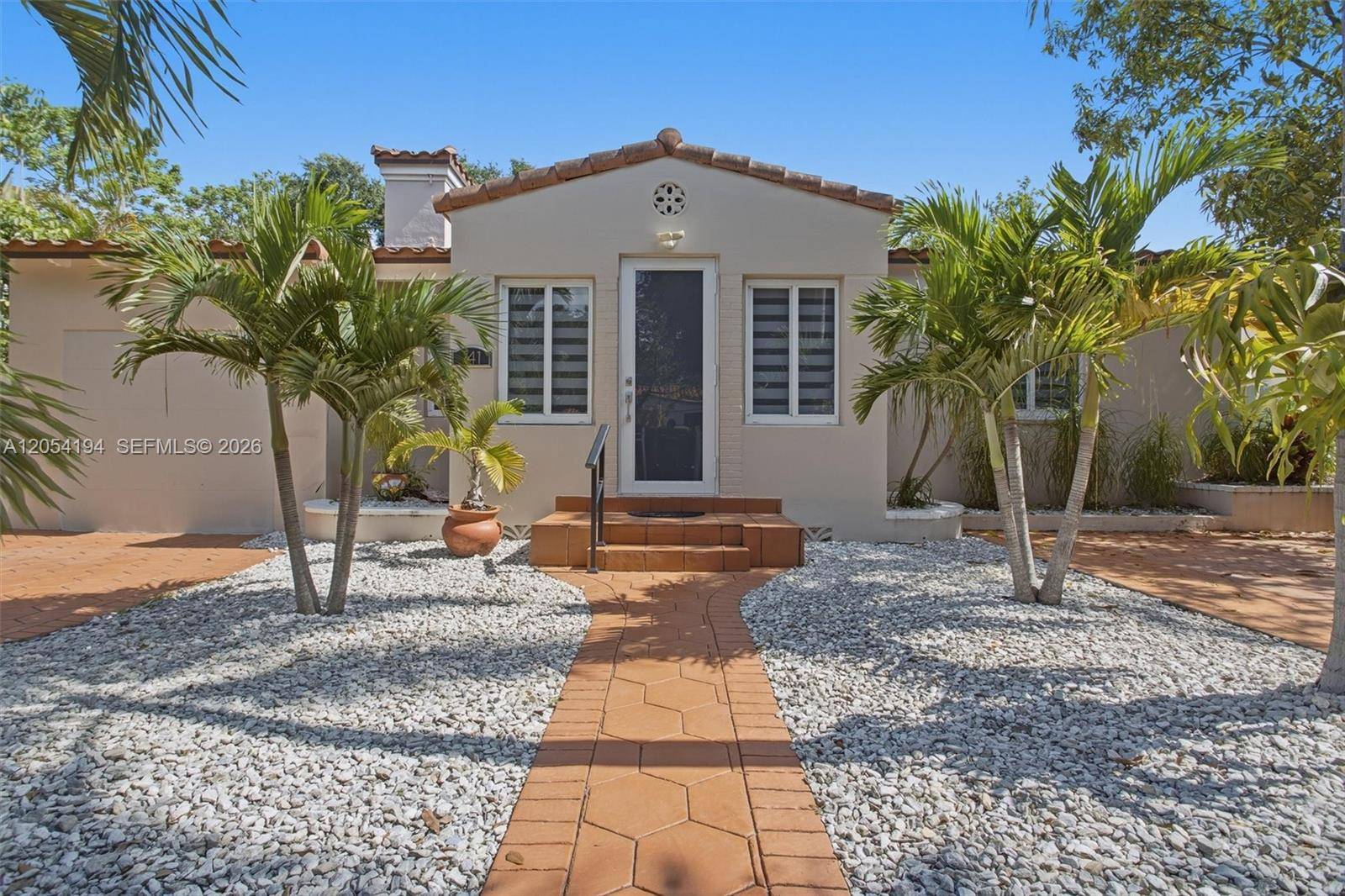 741 NE 81st StMiami - picture
