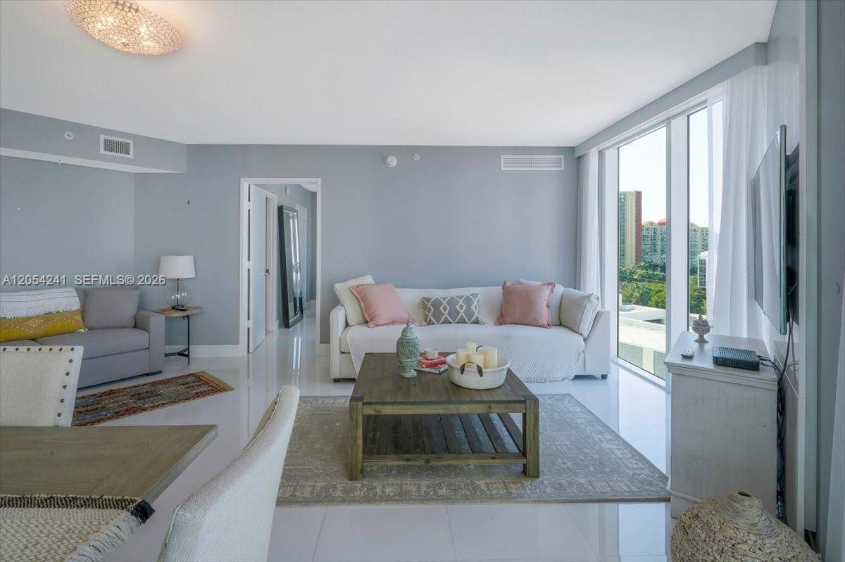 250 Sunny Isles BlvdSunny Isles Beach - ST TROPEZ ON THE BAY III condo unit 3-902 - picture