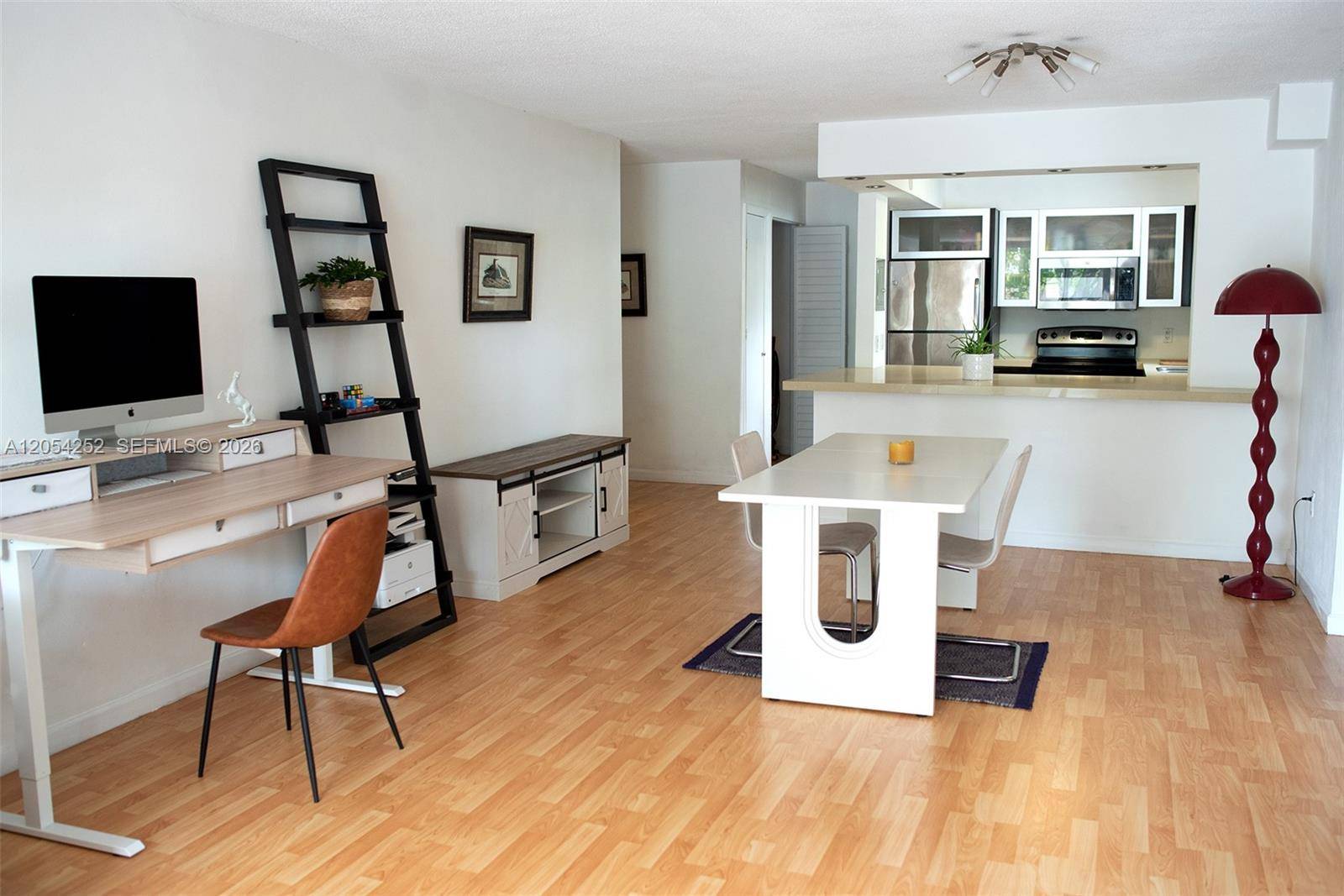 1045 10th StMiami Beach - OCEAN BEACH ADD NO 3 condo unit 204 - picture