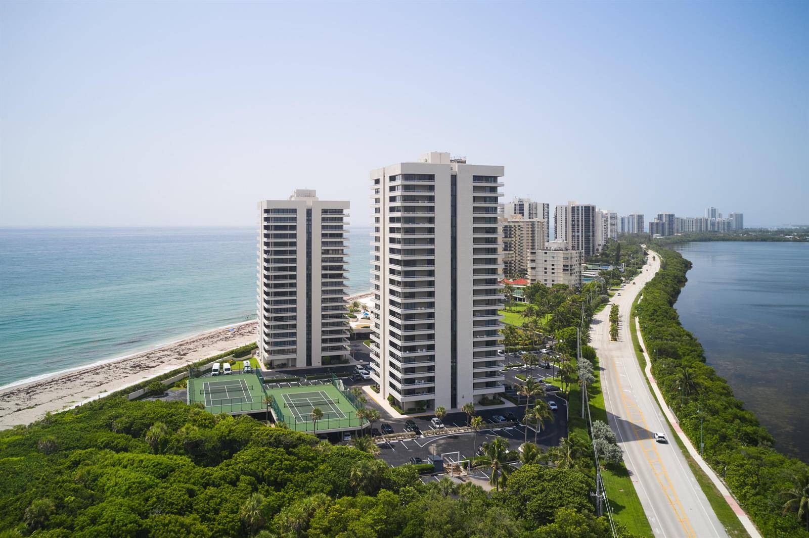 5550 N OceanSinger Island - Water Glades Condo condo unit 9D - picture
