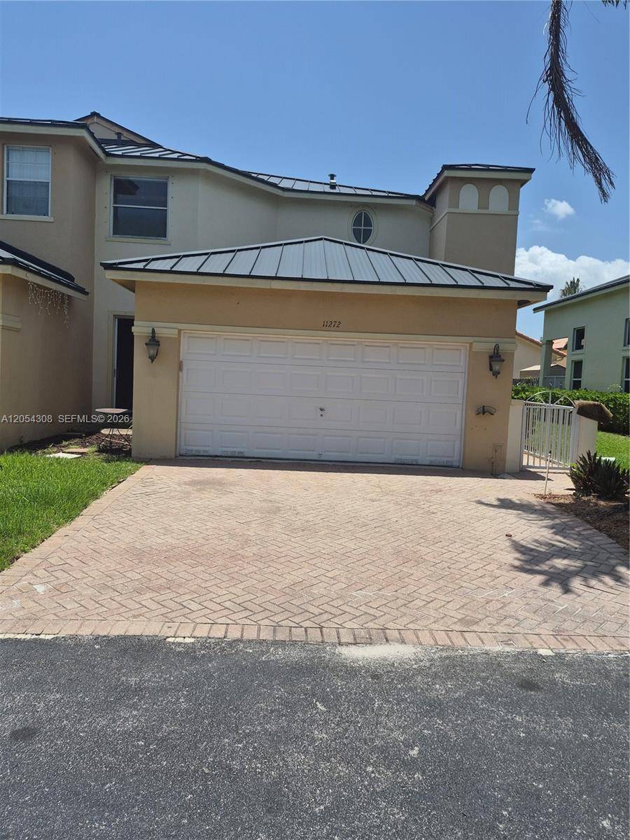 11272 NW 54th TerDoral - DORAL SOUTHEAST PATIO-HOM condo unit 11272 - picture