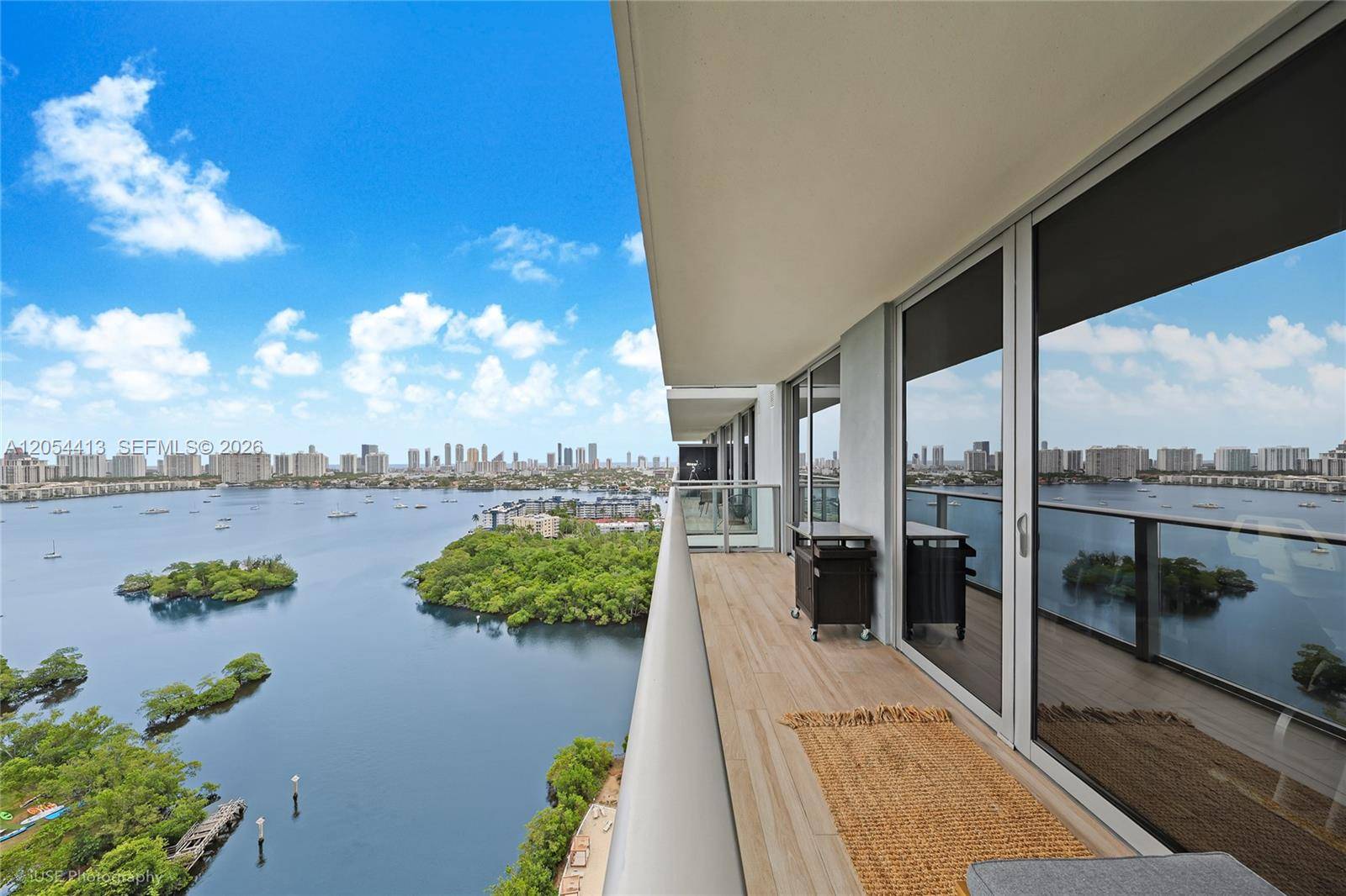 16385 Biscayne BlvdNorth Miami Beach - THE HARBOUR NORTH CONDO condo unit 2205 - picture