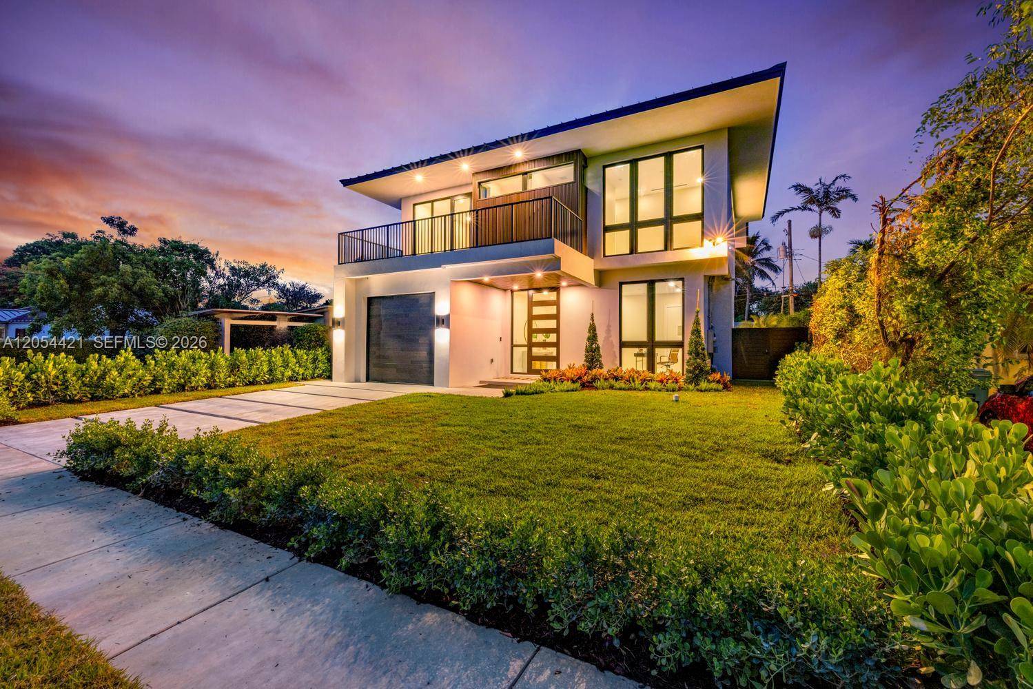 5765 SW 47th StMiami - picture