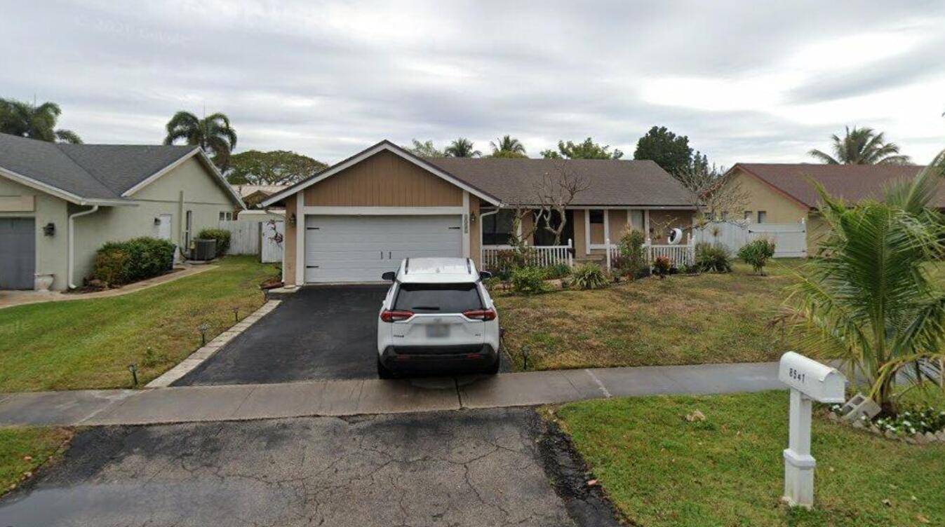 8541 NW 51STLauderhill - picture