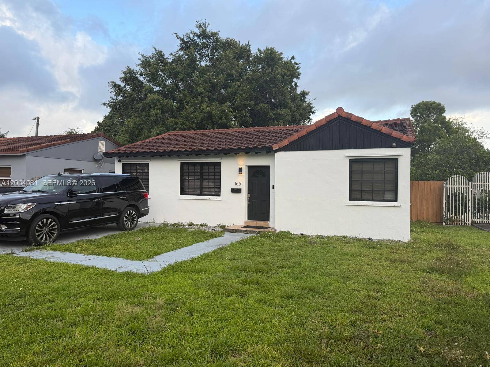 165 Lawn WayMiami Springs - COUNTRY CLUB ESTATES SEC condo unit 165 - picture