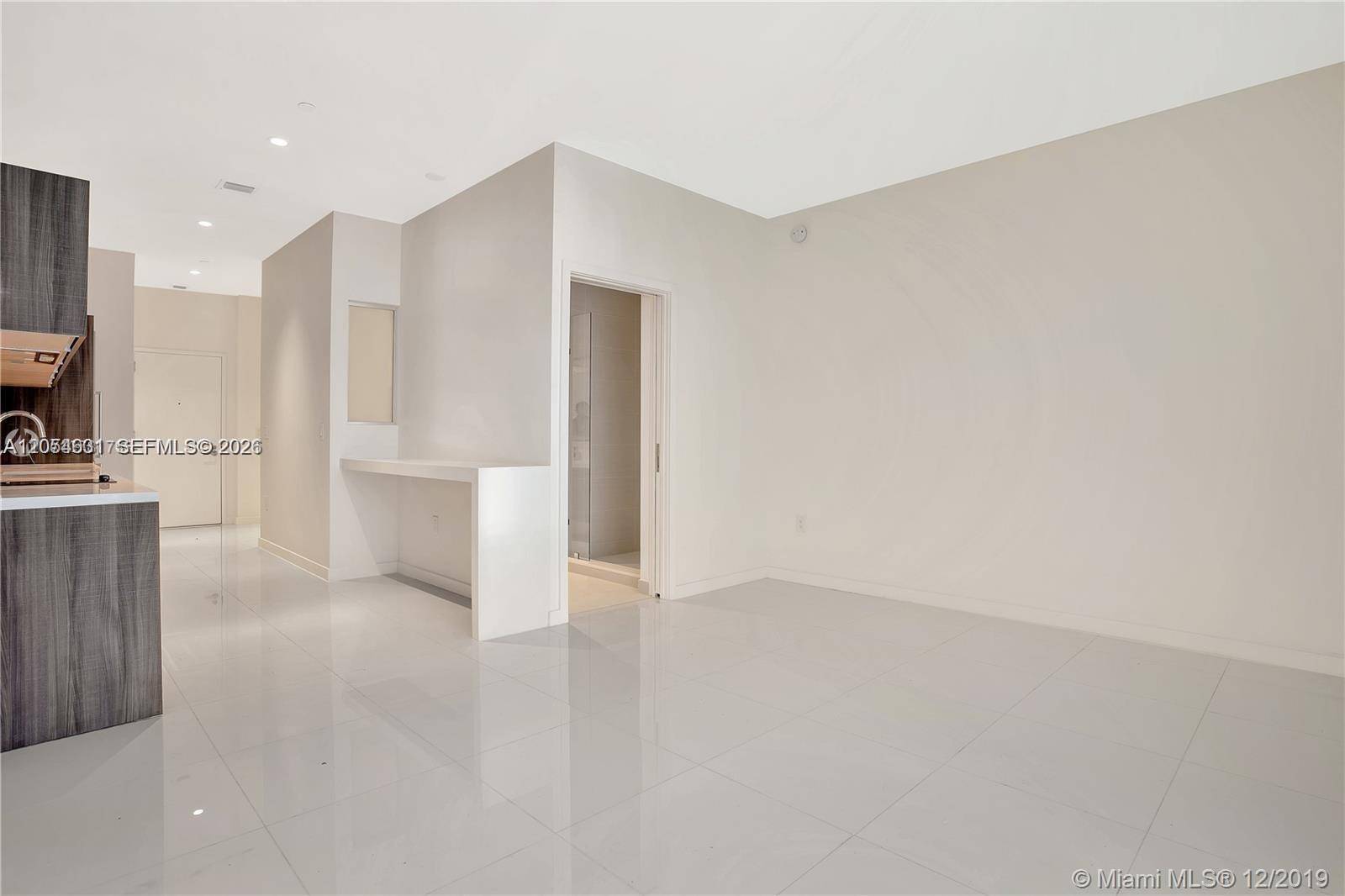 851 NE 1st AveMiami - PARAMOUNT MIAMI WORLDCENT condo unit 504 - picture