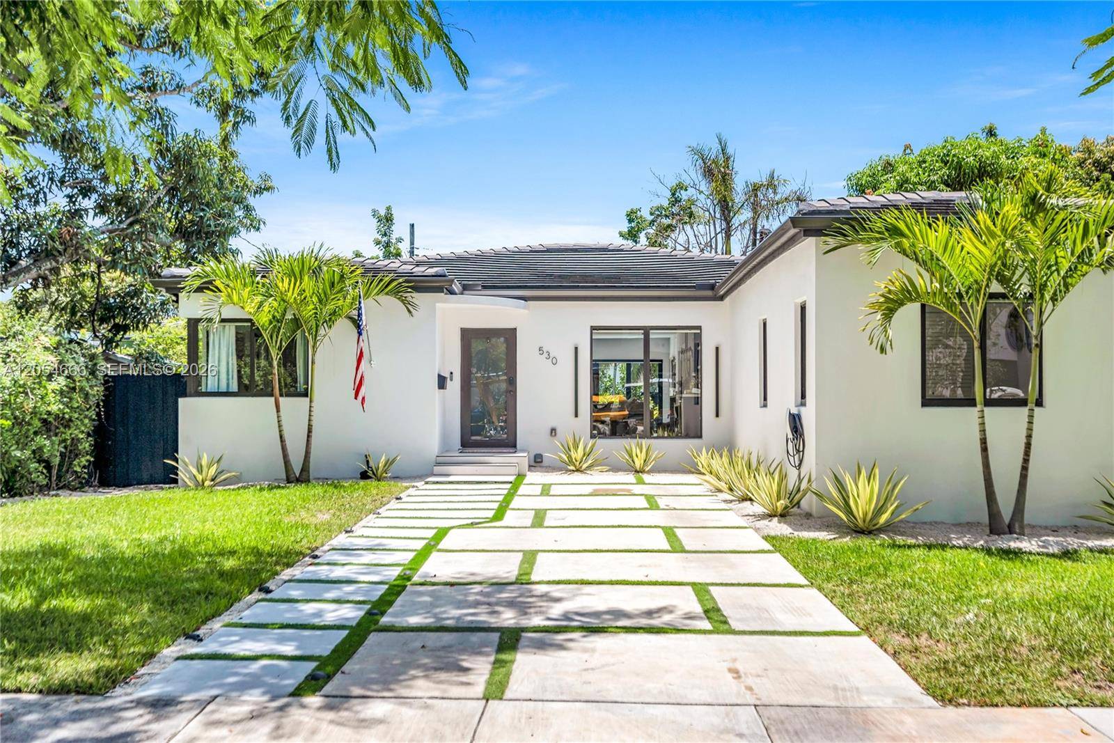 530 SW 18th TerMiami - picture