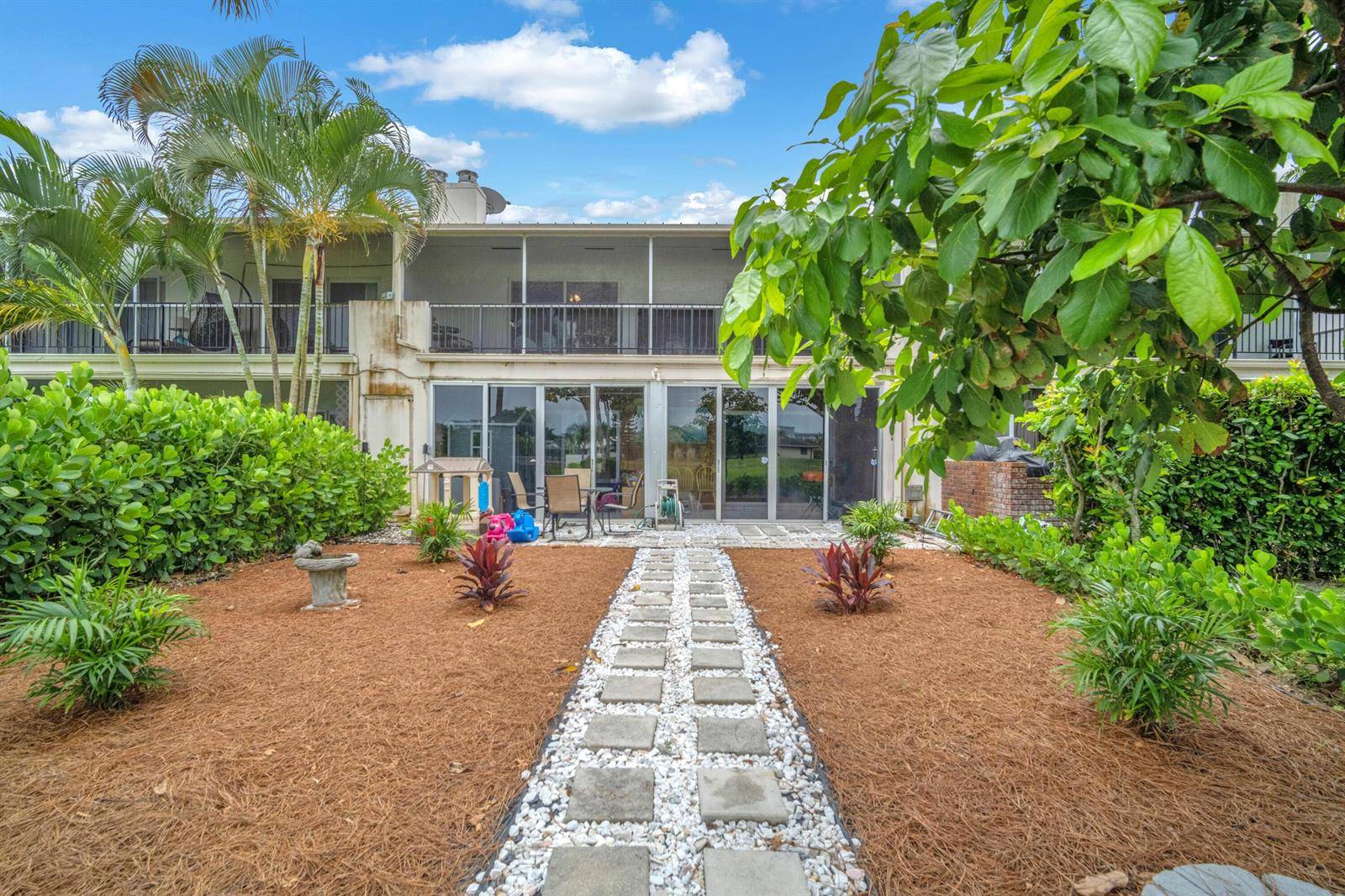 3119 N PALM AIREPompano Beach - NO 2 PALM-AIRE COUNTRY CLU condo unit 3119 - picture