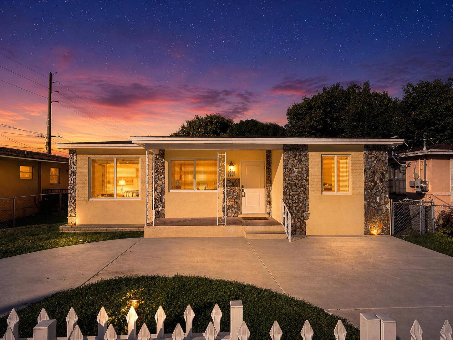 2287 NW 63RDMiami - picture