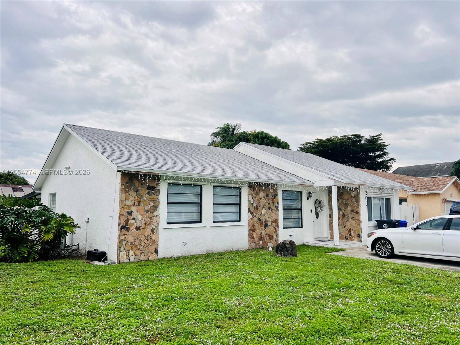 2001 SW 85th AveNorth Lauderdale - picture