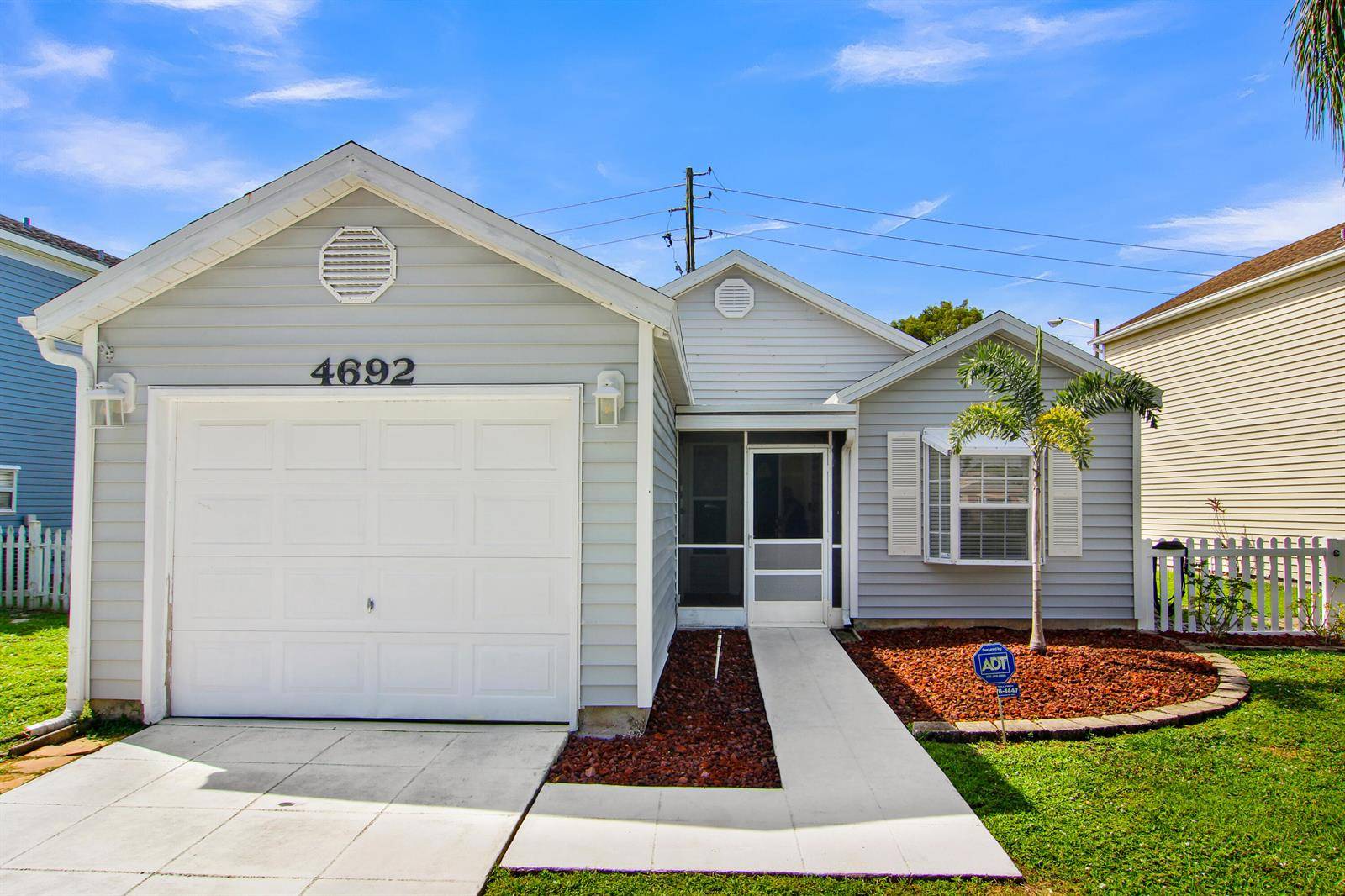4692 LAKESIDEWest Palm Beach - picture