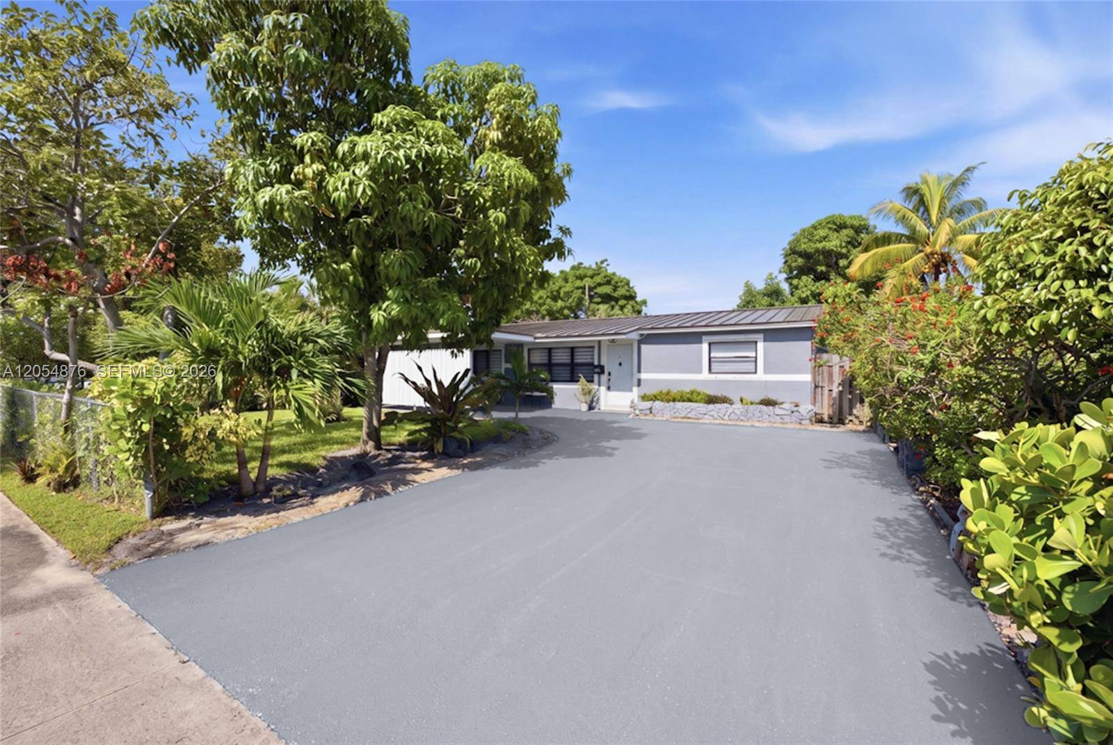 2211 NE 1st AvePompano Beach - picture