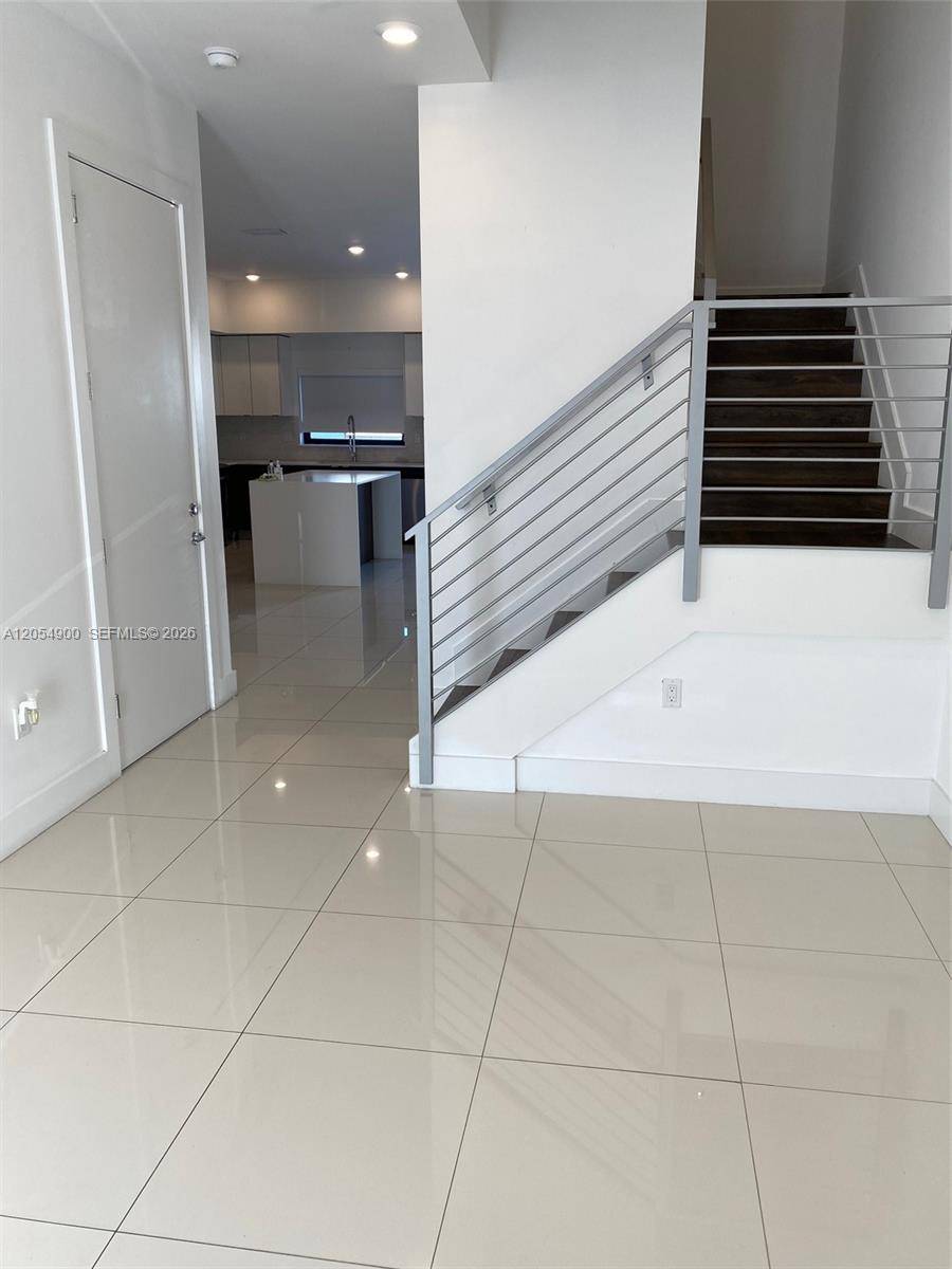 10602 SW 118th AveMiami - KILLIAN COMMONS condo unit 10602 - picture