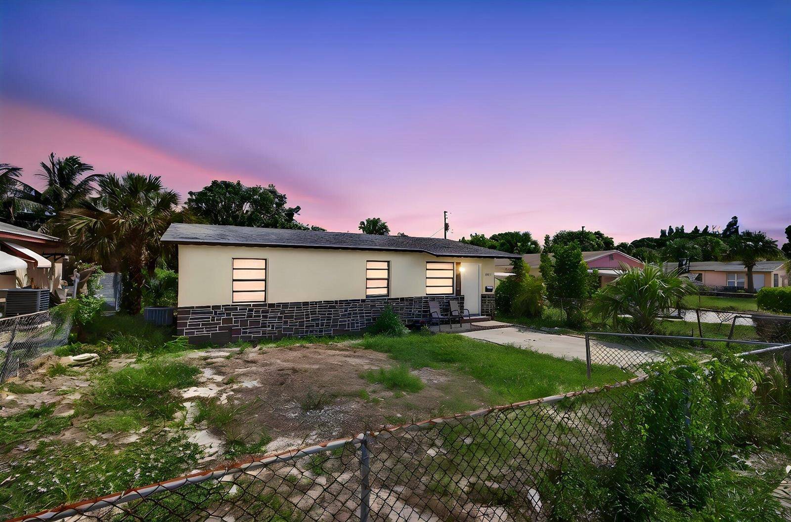 1511 W 32ndWest Palm Beach - picture