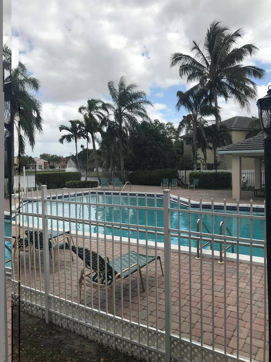 845 NW 98thPlantation - picture