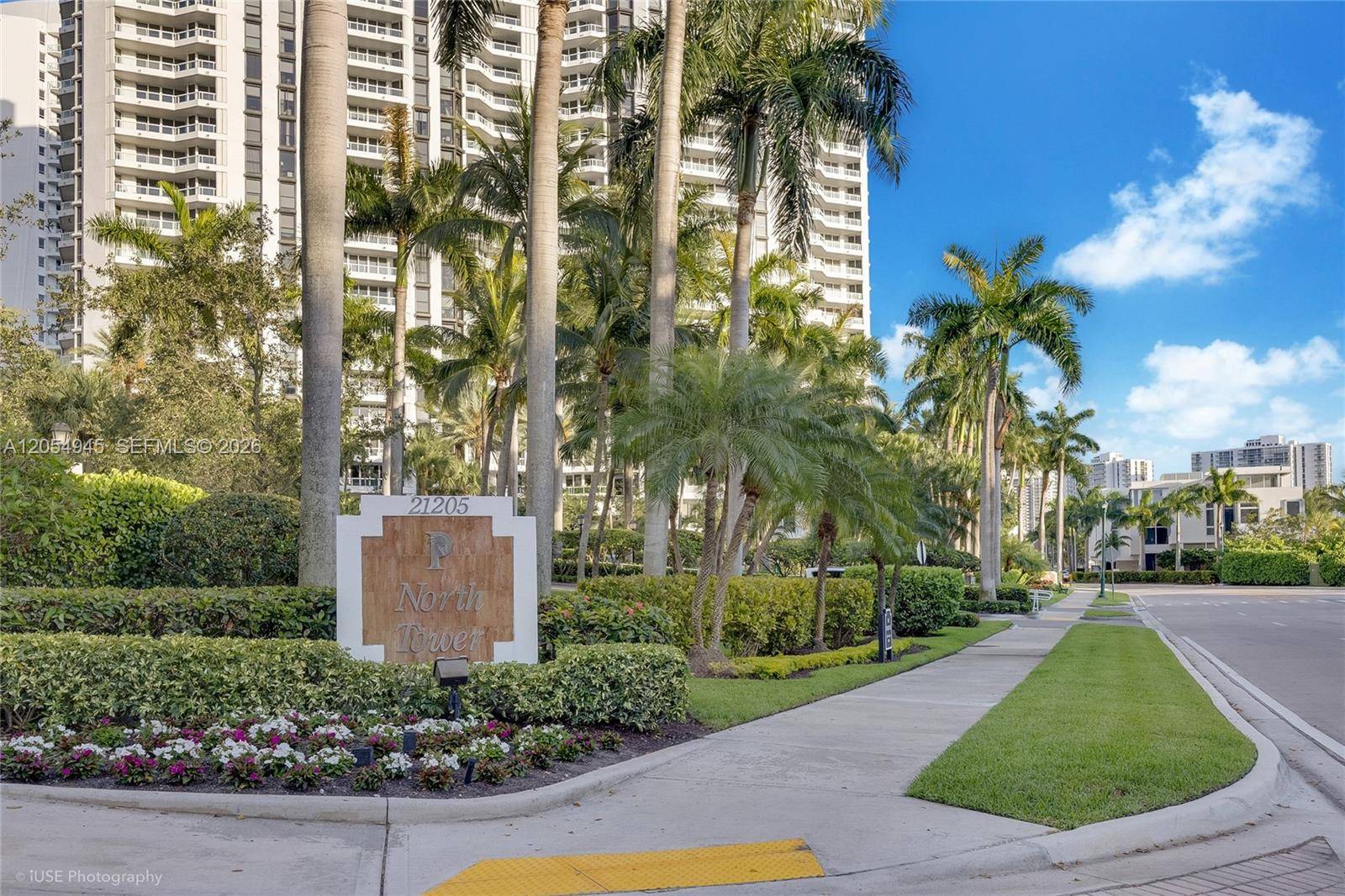 21205 Yacht Club DrAventura - NORTH TOWER AT THE POINT condo unit 701 - picture