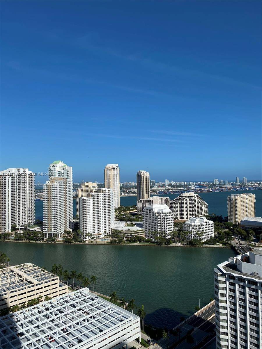 950 Brickell Bay DrMiami - THE PLAZA 851 BRICKELL CO,THE PLAZA BRICKELL condo unit 3208 - picture