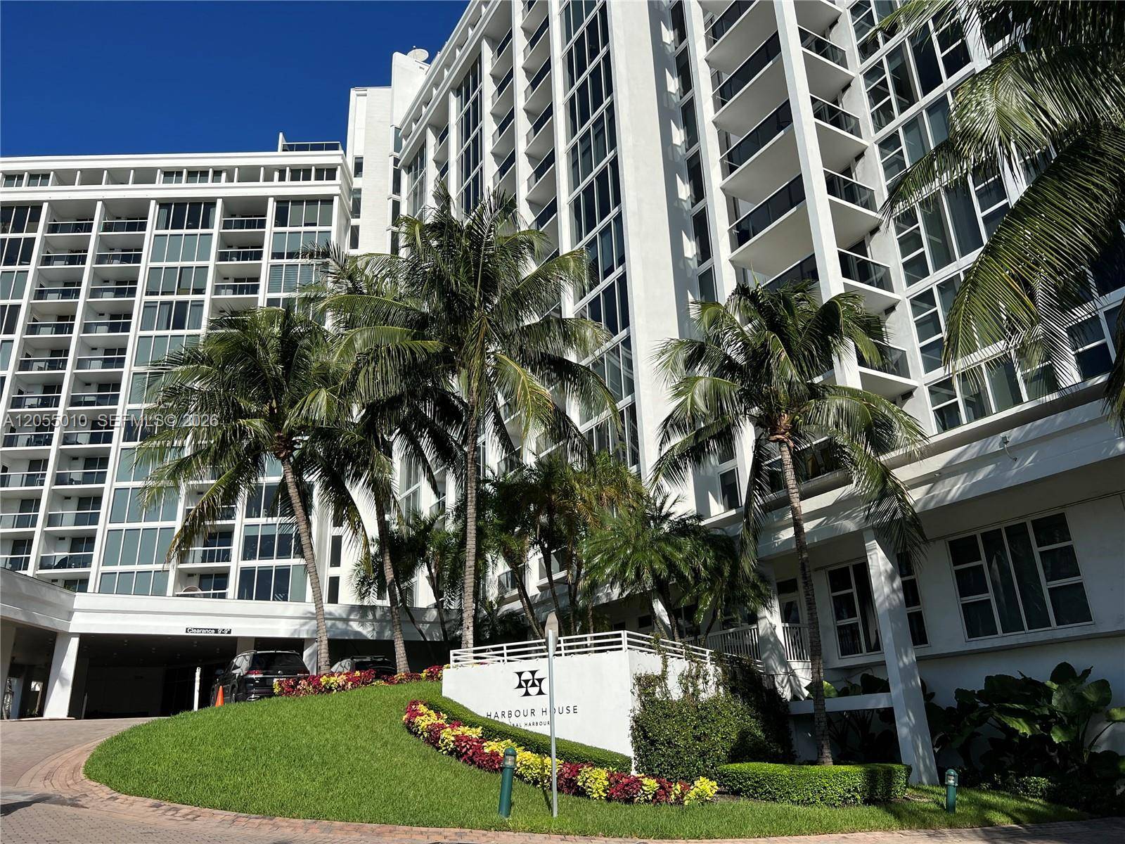 10275 Collins AveBal Harbour - HARBOUR HOUSE condo unit 112 - picture