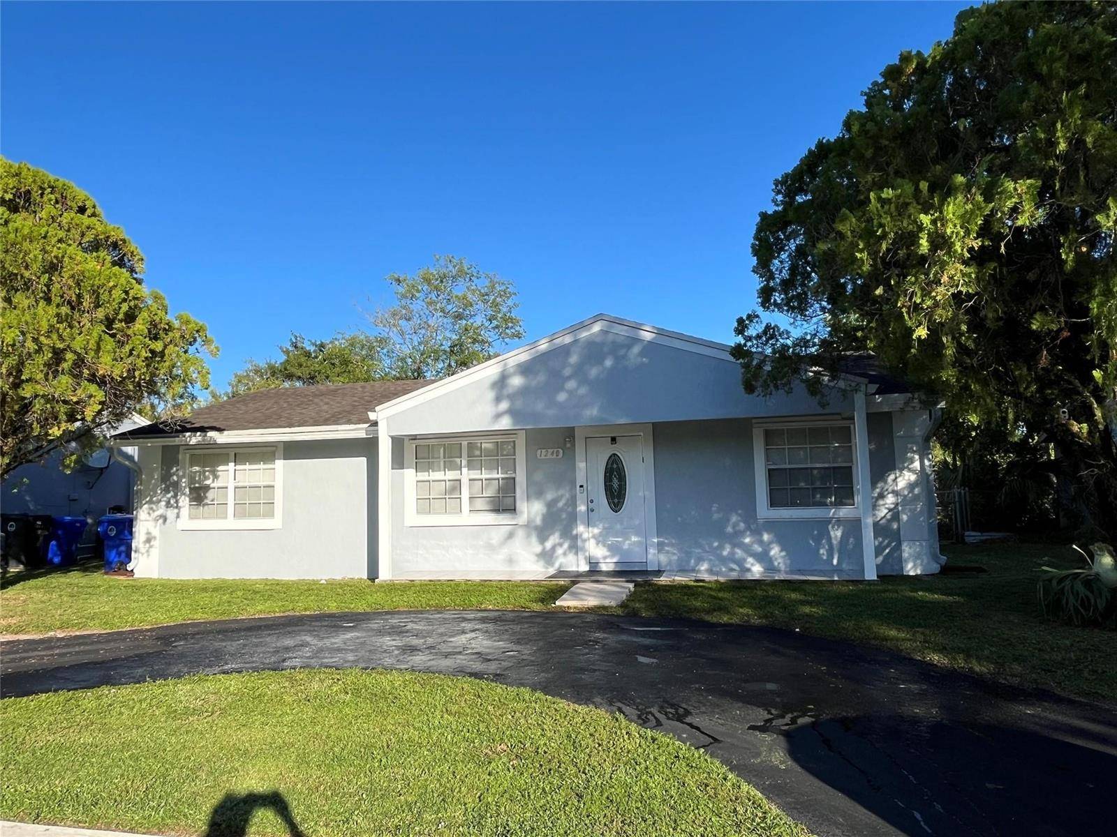 1240 SW 73RDNorth Lauderdale - picture