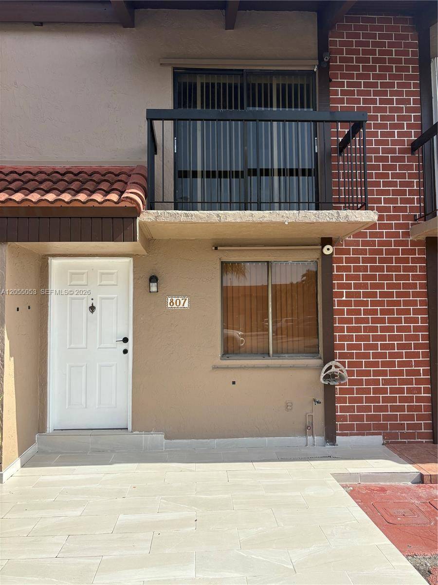1907 SW 107th AveMiami - VILLAS UNIVERSITY SQUARE condo unit 807 - picture