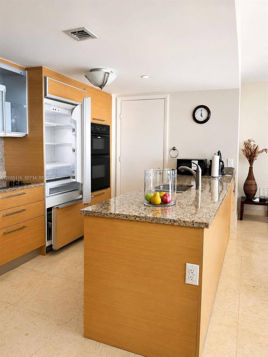 1830 S Ocean DrHallandale Beach - BEACH CLUB TWO CONDO condo unit 1407 - picture