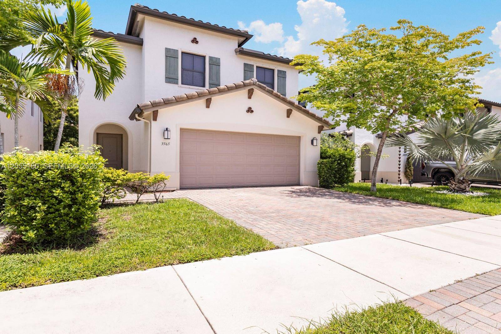 3565 W 97th StHialeah - picture