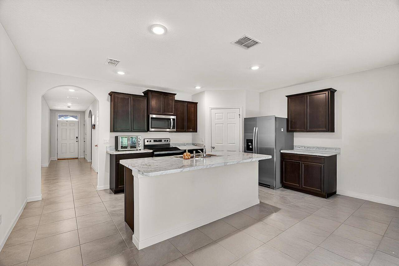 5307 EntertainmentFort Pierce - picture