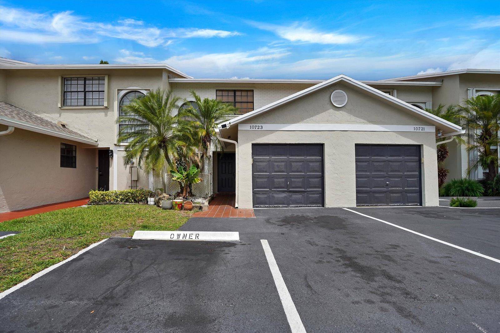 10723 NW 11THPembroke Pines - PEMBROKE POINTE SECTION TH,SOUTHBRIDGE WEST condo unit 10723 - picture