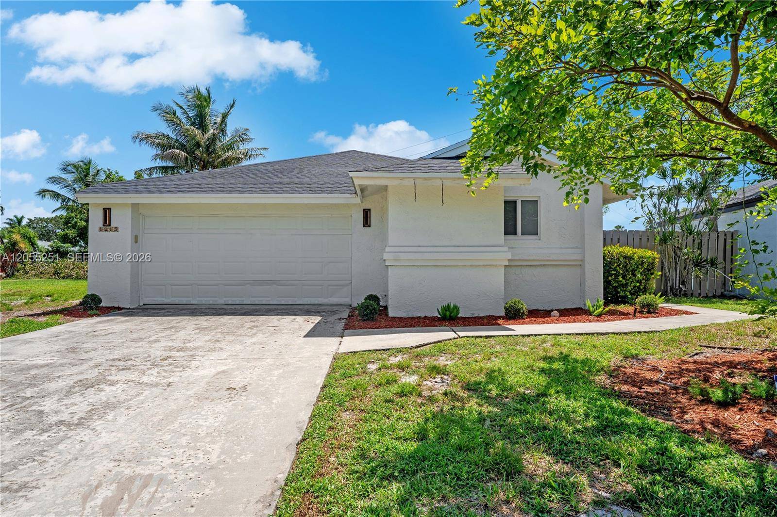 1215 NW 18th AveDelray Beach - picture