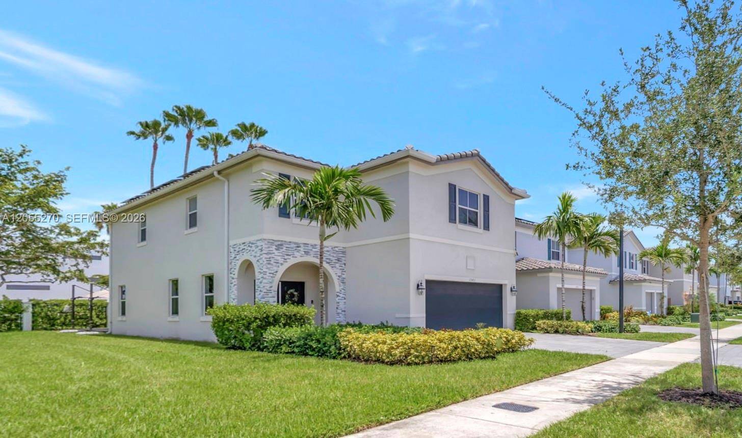 1361 SE 27th TerHomestead - picture