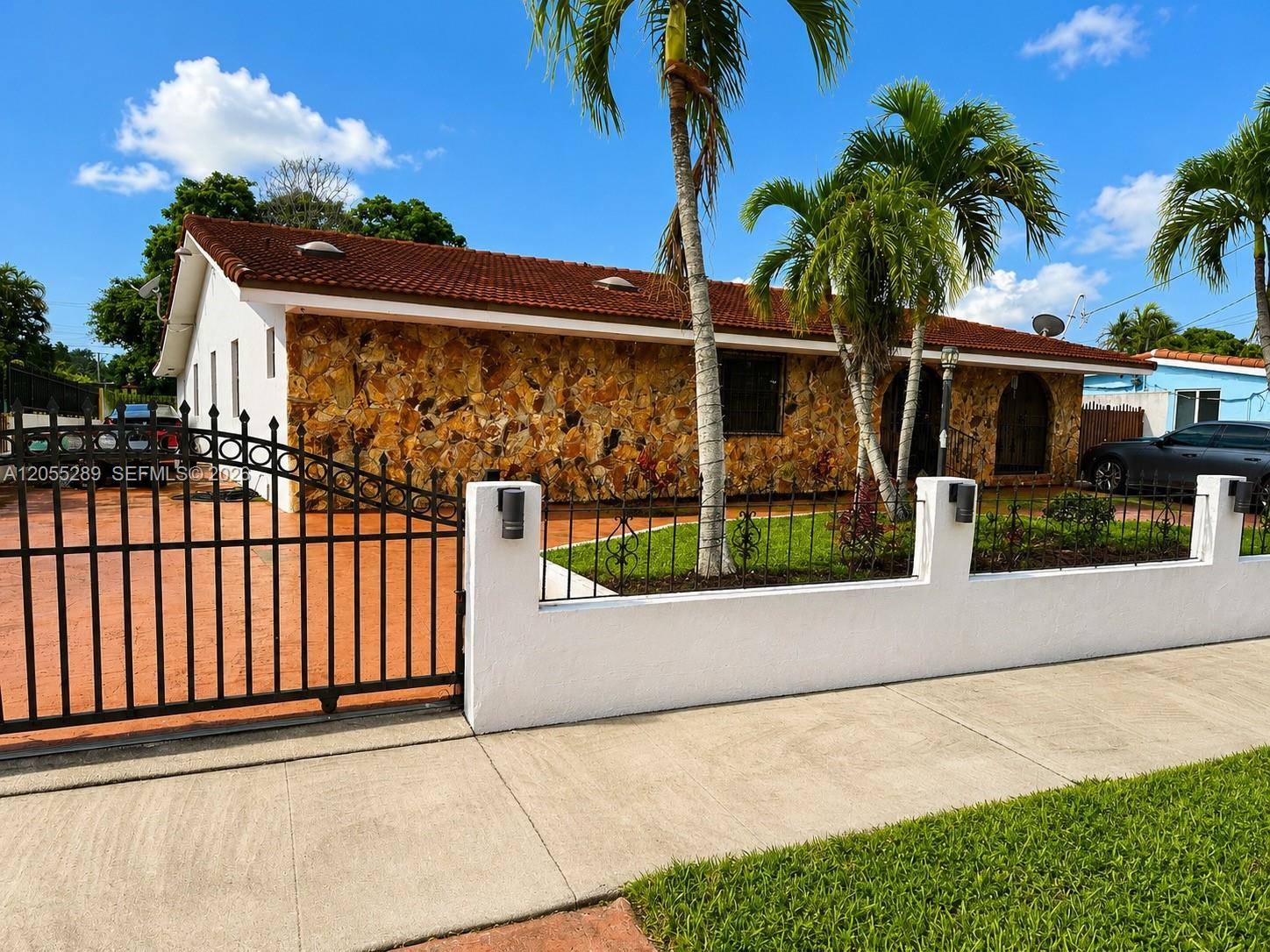 11220 SW 47th TerMiami - picture
