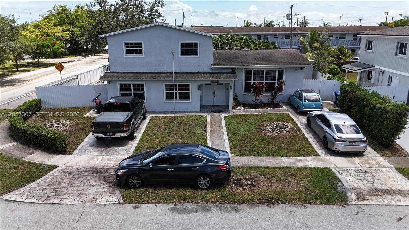 7400 NW 1st CtPembroke Pines - picture