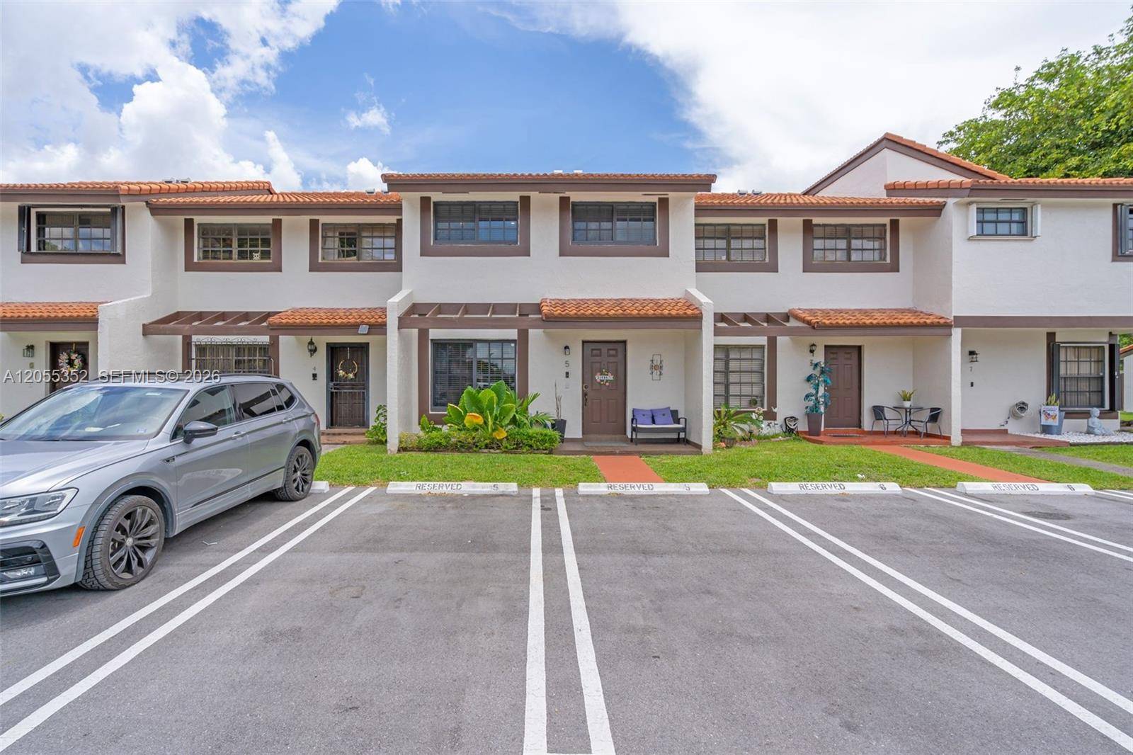 5725 SW 132nd CtMiami - MILLER DREAM TOWNHOMES CO condo unit 21-5 - picture