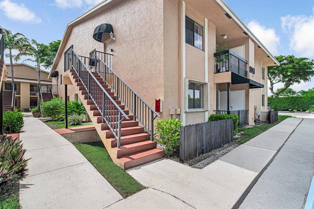 6043 10th - LAURELS AT SHERWOOD CONDO condo unit 129 - picture