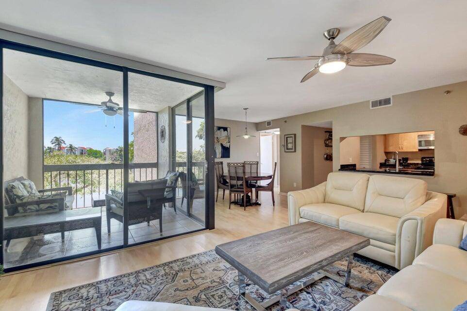 950 LaversDelray Beach - LAKESIDE CONDO,LAKESIDE CONDOMINIUM condo unit F309 - picture