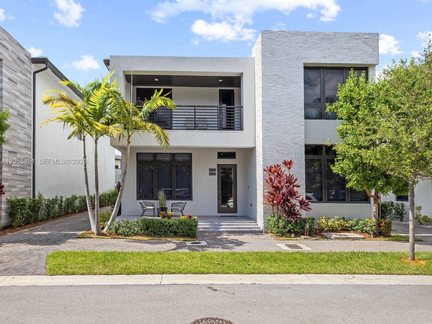 8143 NW 47th TerDoral - picture