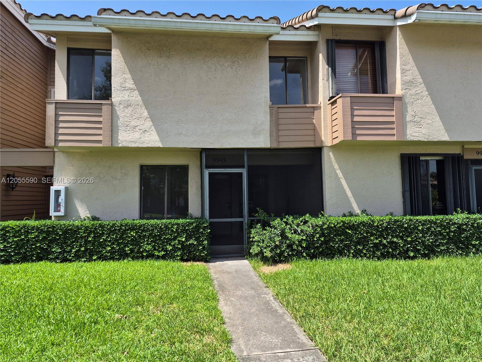 9943 W Atlantic BlvdCoral Springs - MAPLEWOOD TOWNHOUSES COND condo unit 9943 - picture