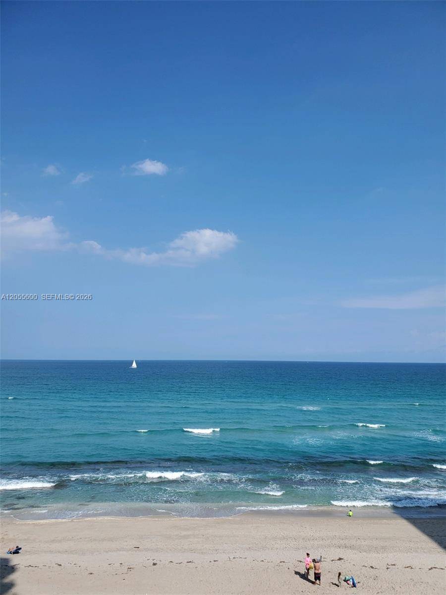 5460 N. Ocean DrSinger Island - SEAGRAPE CONDO condo unit 4B - picture