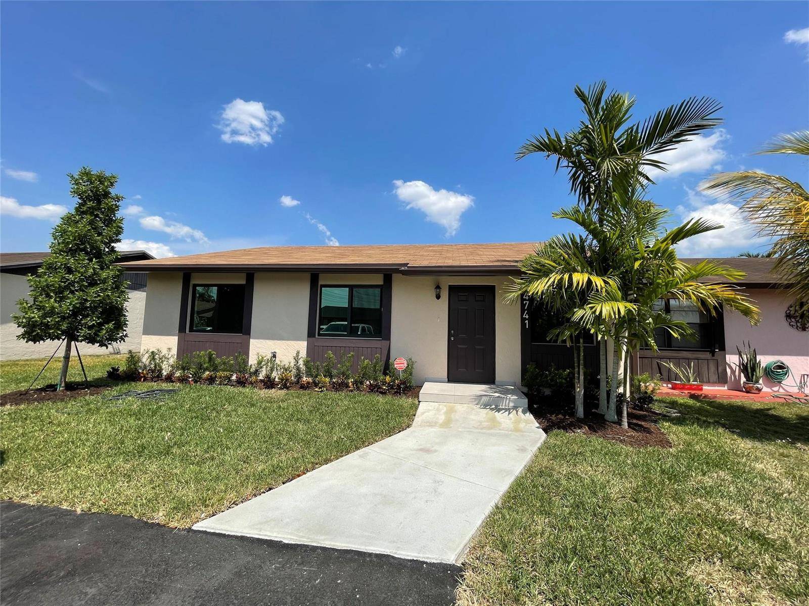 4741 SW 135THMiami - picture