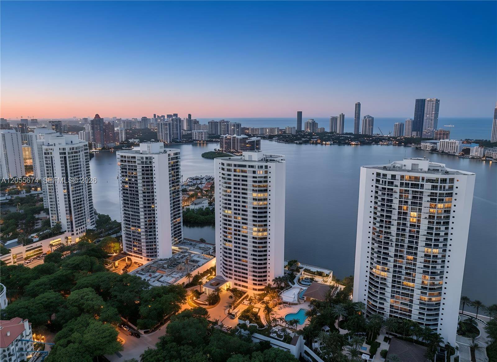 3000 Island BlvdAventura - 3000 ISL BLVD WILLIAMS IS condo unit 505 - picture