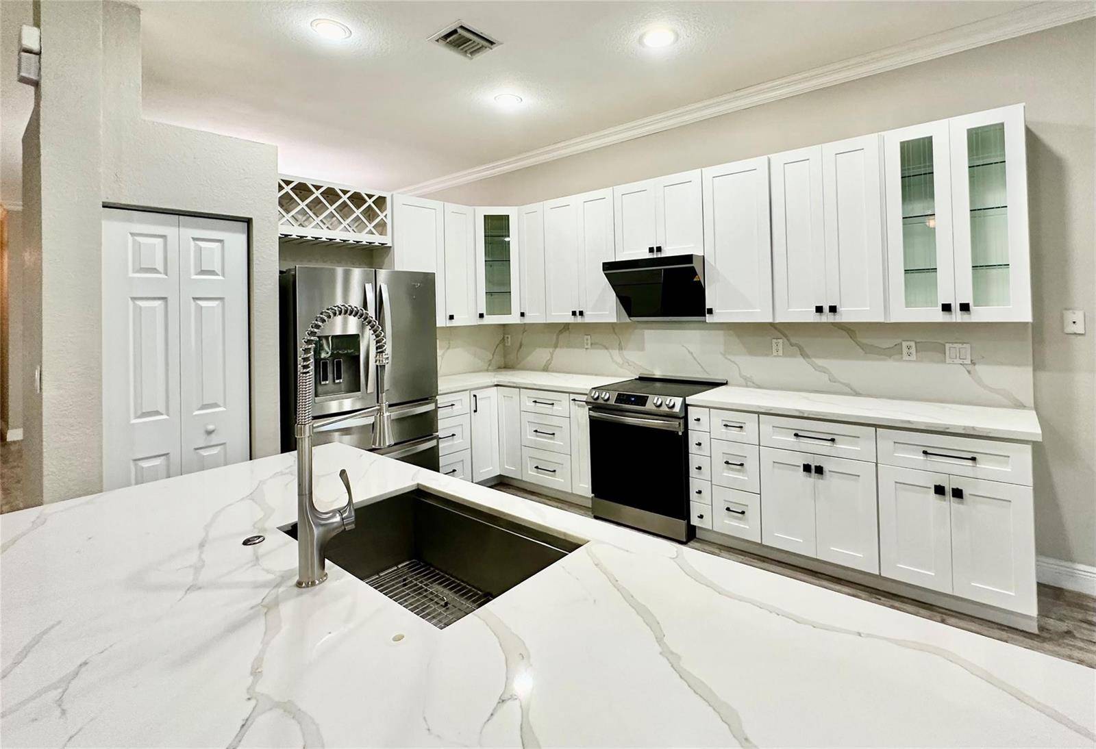 4109 W WHITEWATERWeston - picture