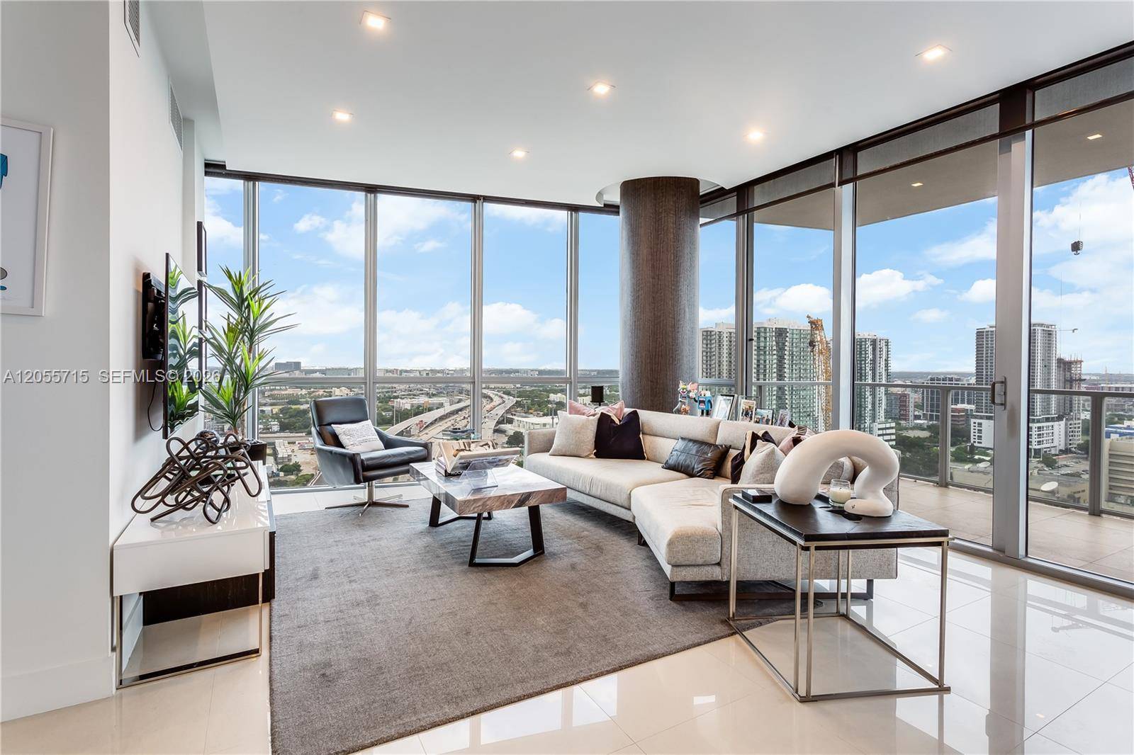1100 Biscayne BlvdMiami - MARQUIS CONDO condo unit 2708 - picture